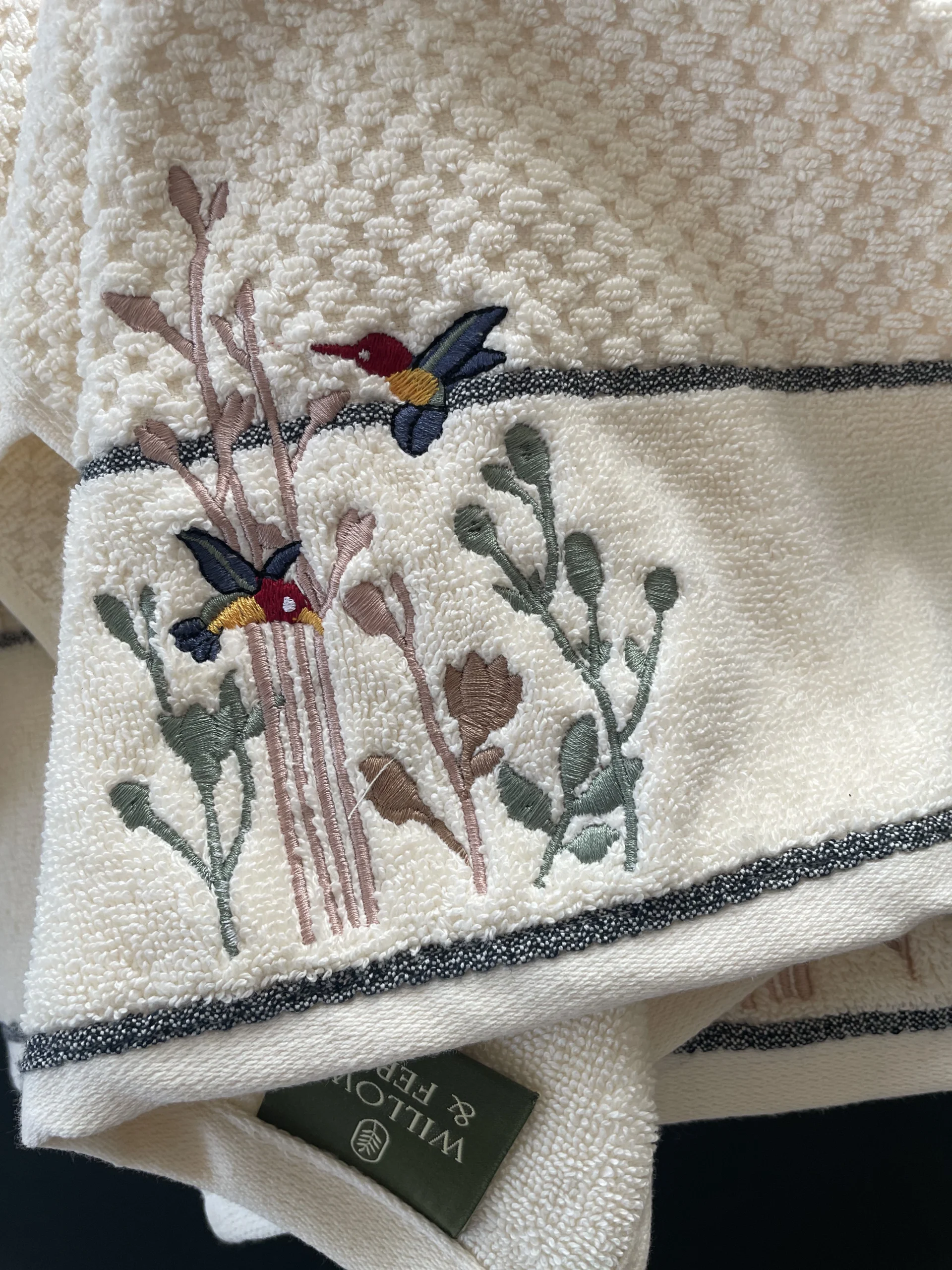 Premium Cotton Embroidered Spring Birds Towel Set.
